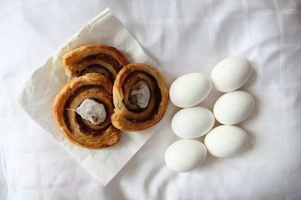 My late hotel breakfast: 3 wienerbrød and 6 eggs