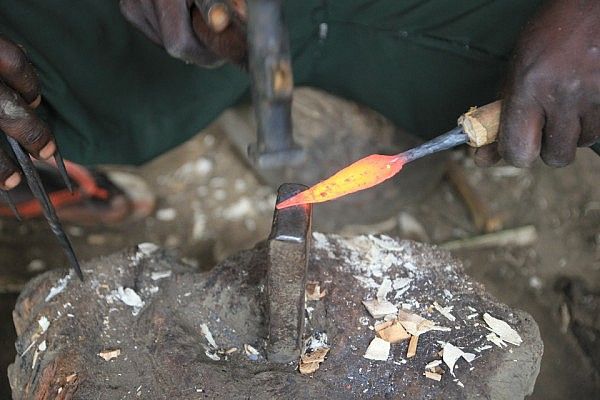 Shaping the arrow head