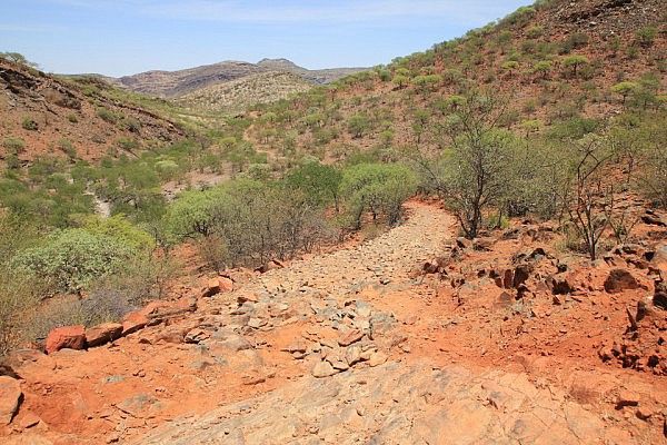 On the way to Van Zyl's pass