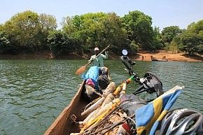 Crossing the Corubal River
